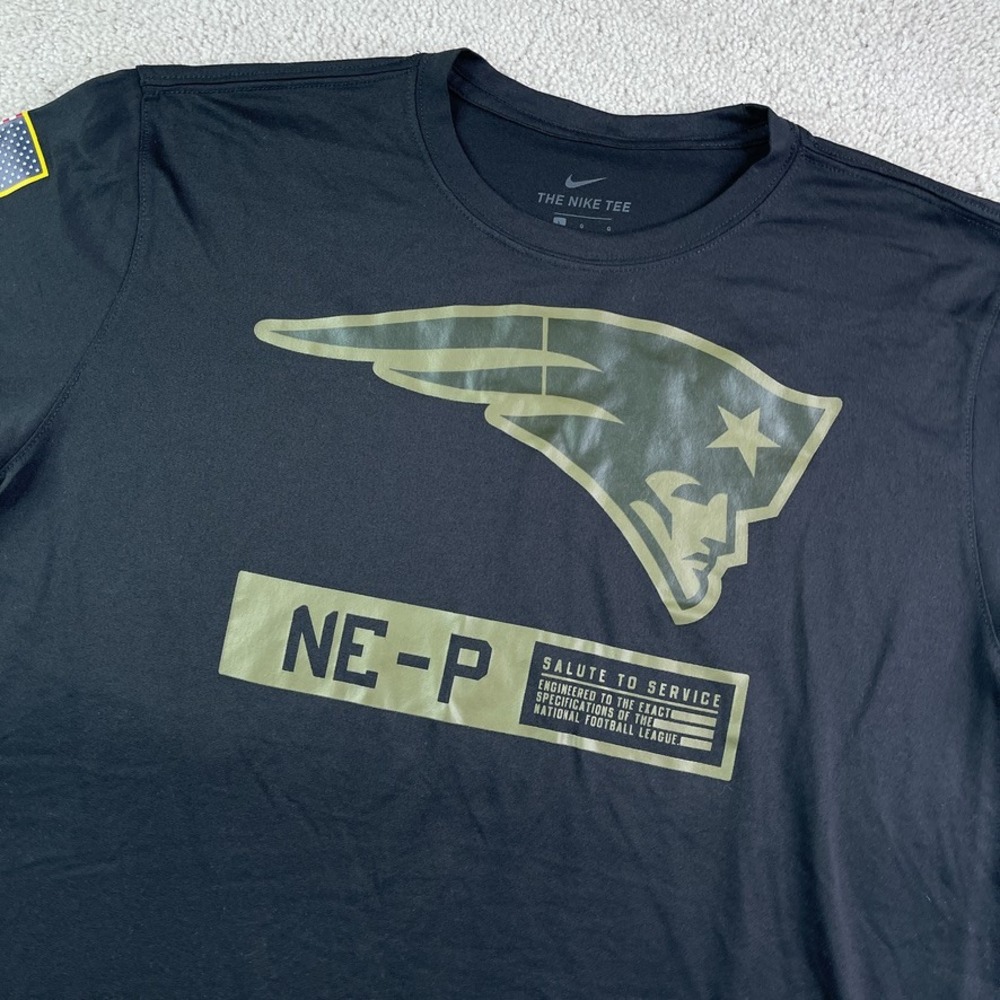 New England Patriots Shirt Mens Large Black Nike Salute to Service Military Tee